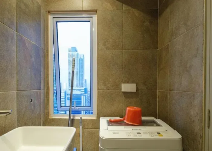 2br Modern Decor In Bgc *