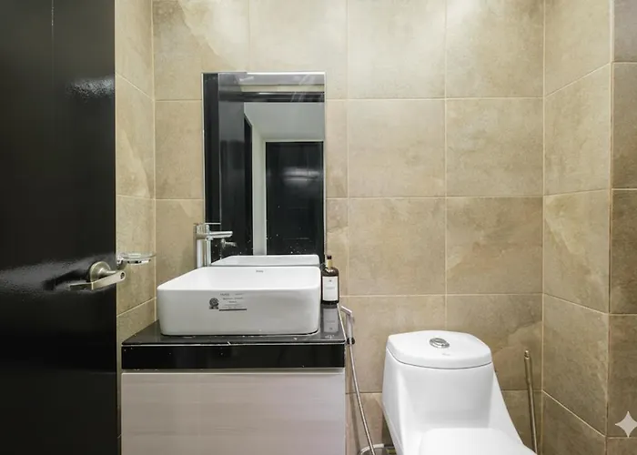 2br Modern Decor In Bgc Aparthotel *