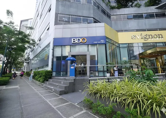 2br Modern Decor In Bgc Aparthotel Manila