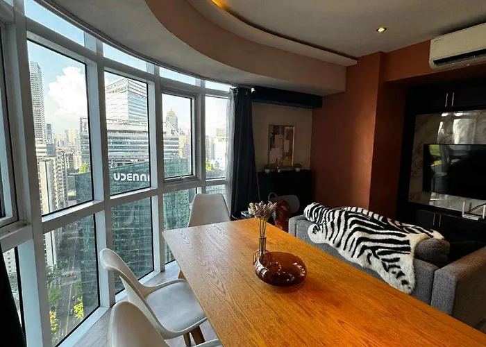 2br Modern Decor In Bgc