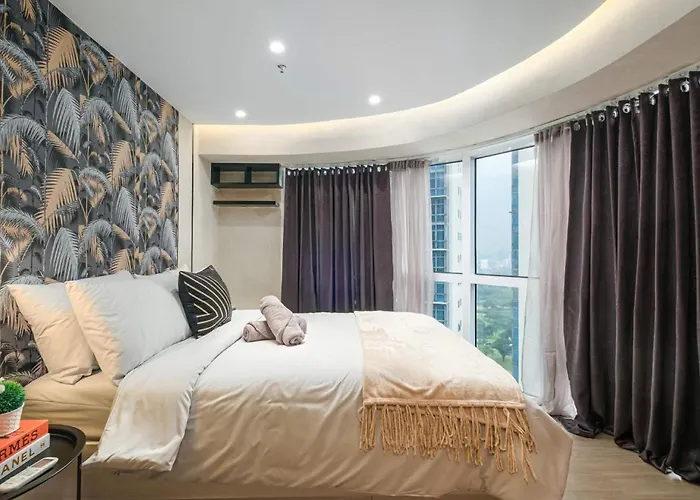 2br Modern Decor In Bgc Aparthotel *
