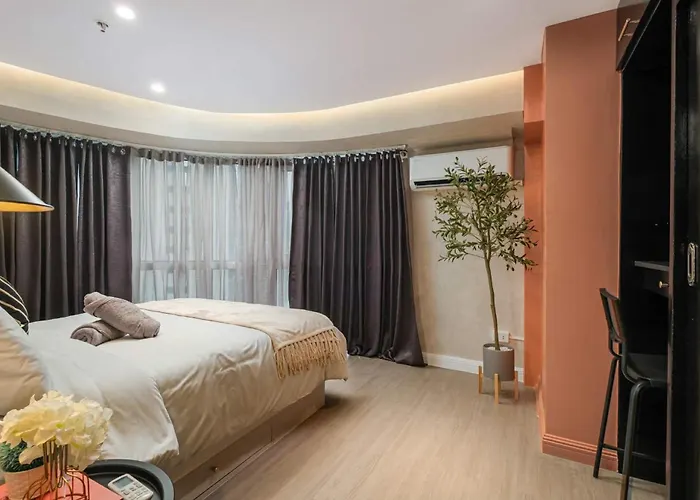 2br Modern Decor In Bgc